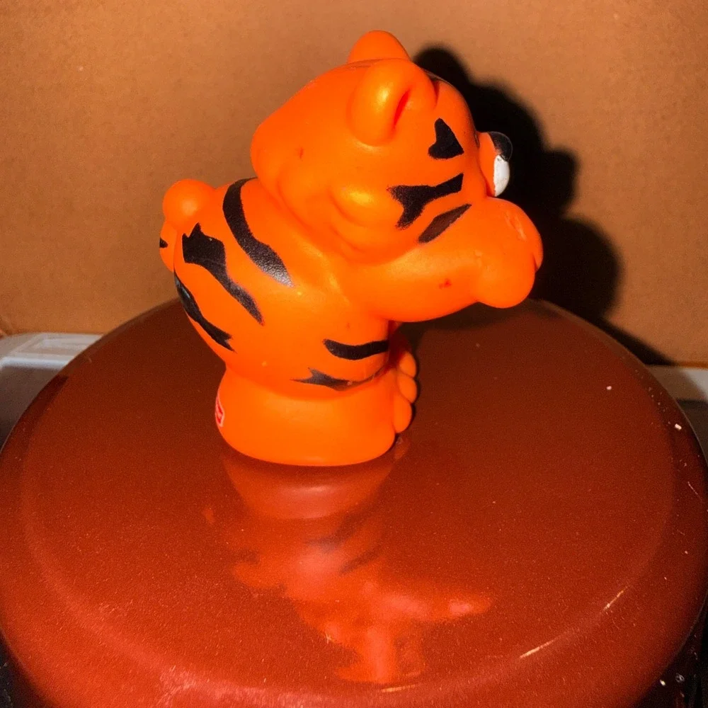 Fisher-Price Little People Tiger Kids OS Orange Good 2001 Mattel Zoo Animal‎ Toy